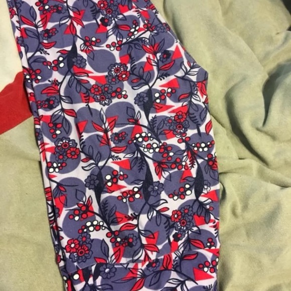 LulaRoe OS Legging BUNDLE - Picture 3 of 4